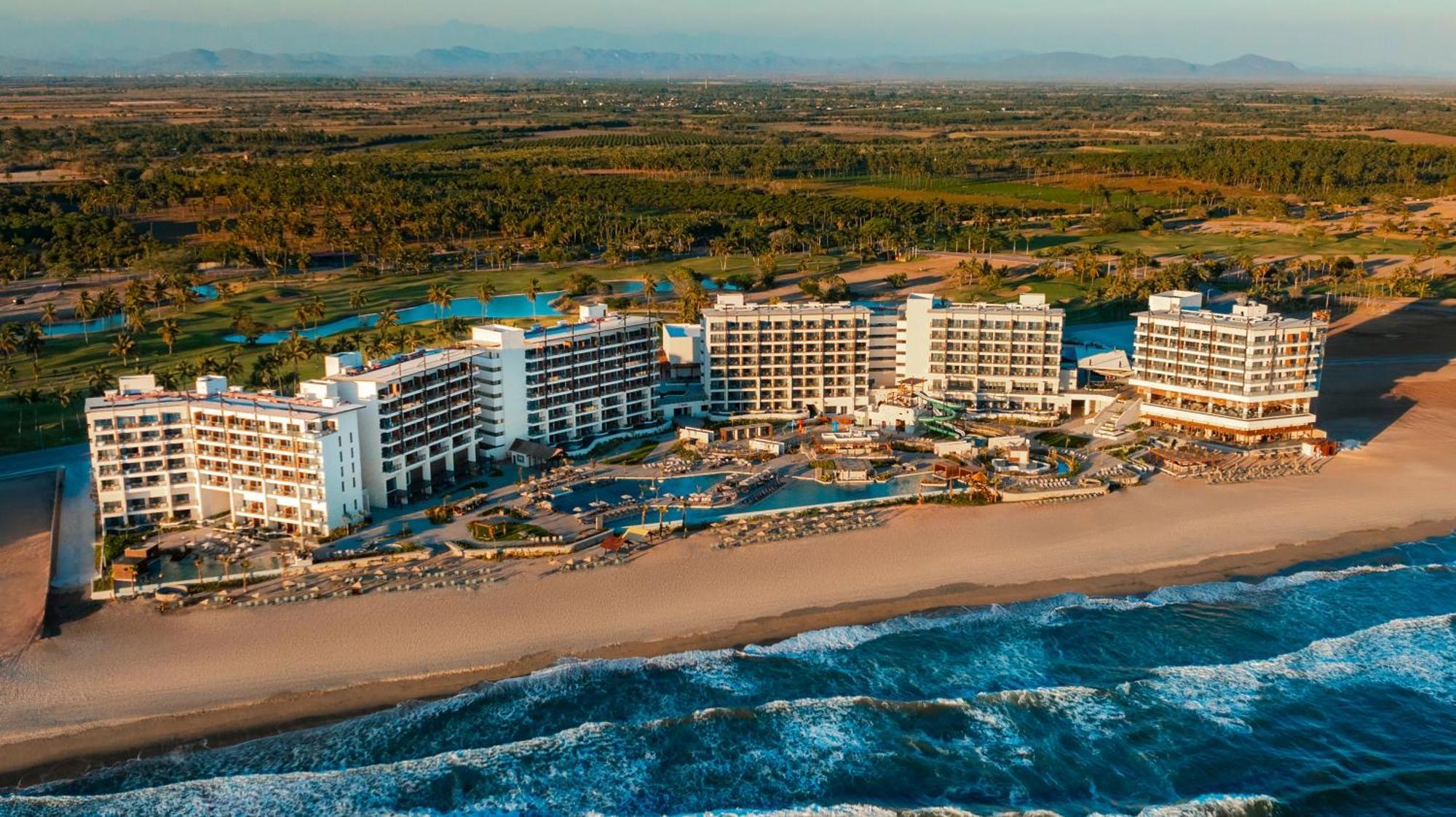 Dreams Estrella Del Mar Mazatlan Golf & Spa Resort Exterior photo